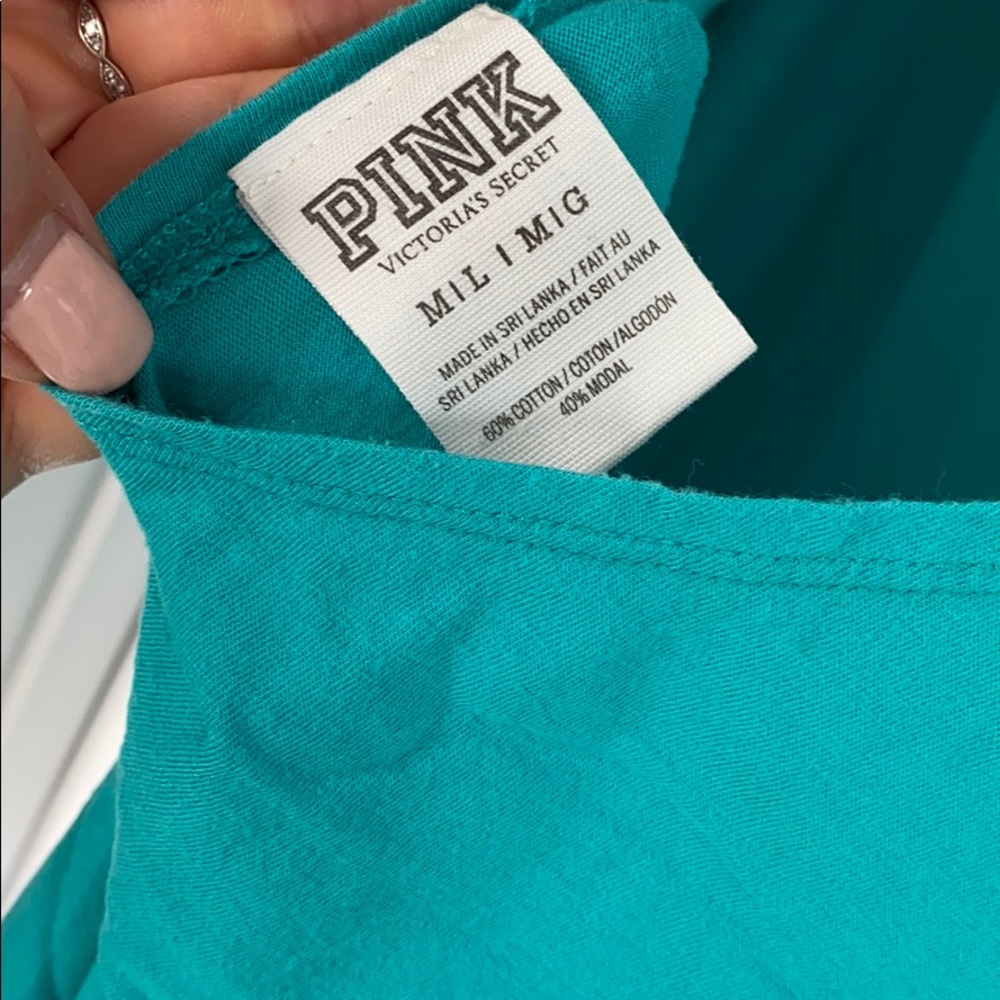 VS PINK Open-Back Tshirt - Picture 3 of 3